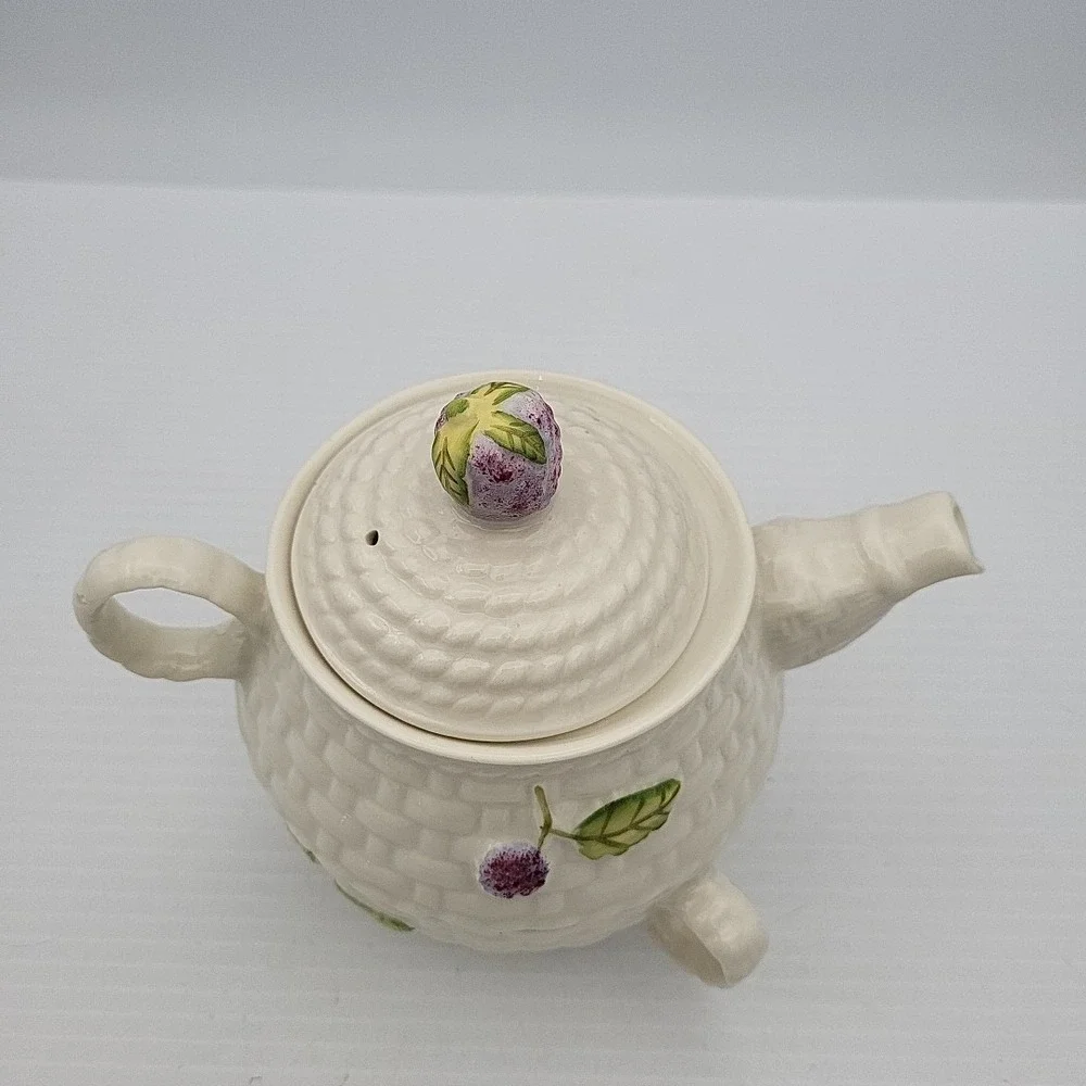 Belleek Teapot Tea for One‎ w/Stackable Cup Basket Weave Fruits of the Forest